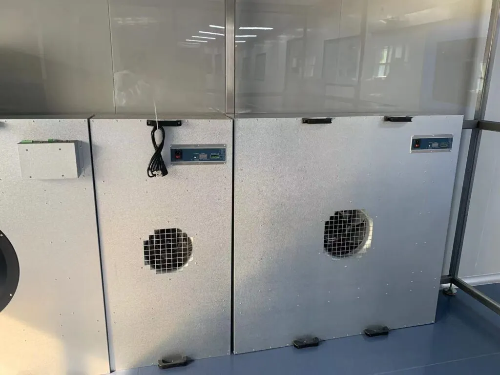 Modular Cleanroom Ceiling with Integrated Fan Filter Units