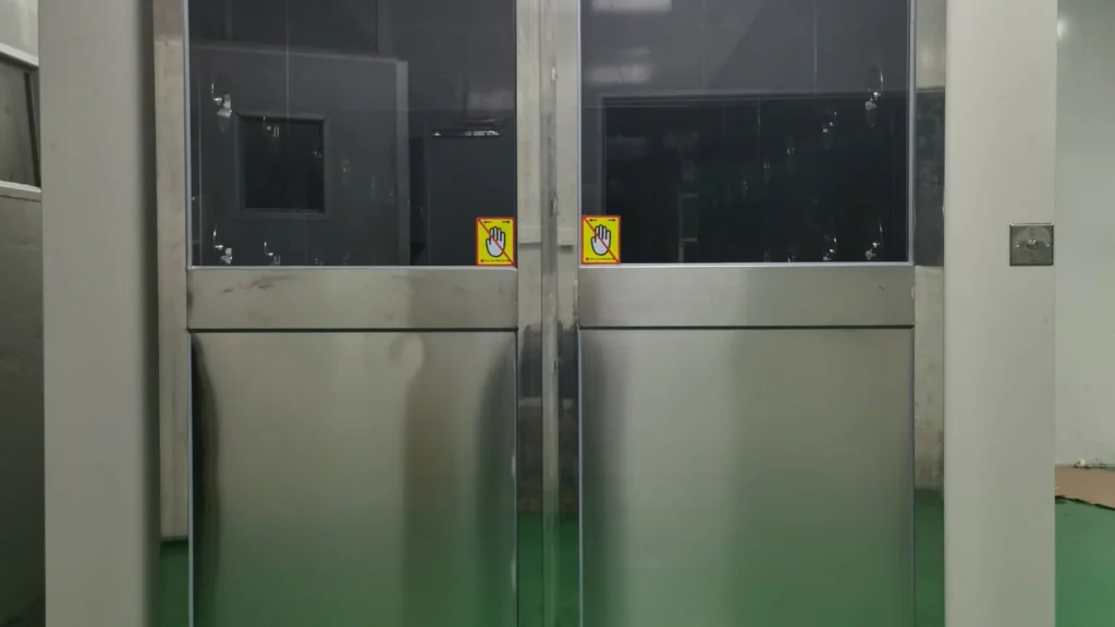 Custom cargo air shower with reinforced floor for heavy loads